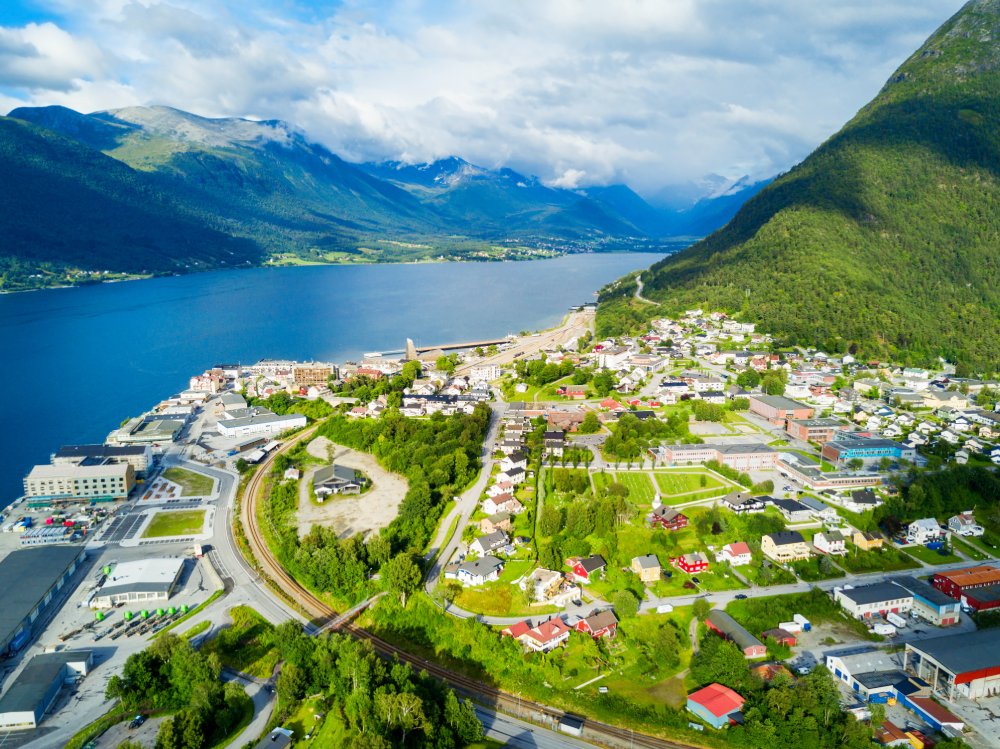 town andalsnes norway