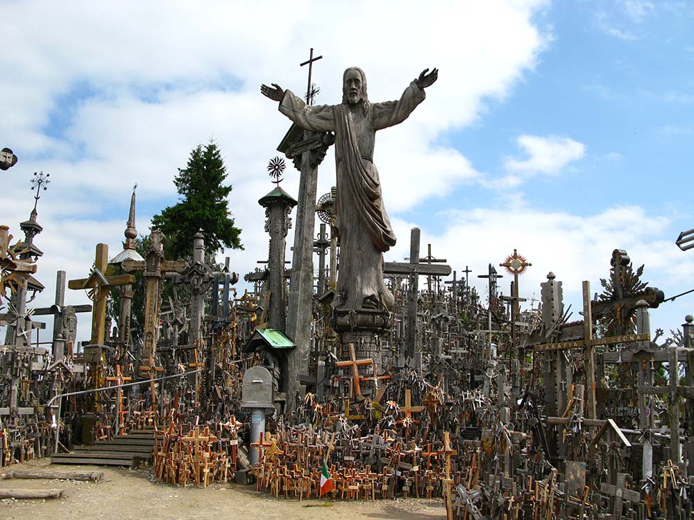 Best attractions to see in Lithuania: The Hill of Crosses
