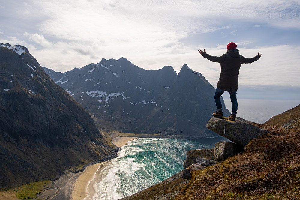 ryten lofoten hike