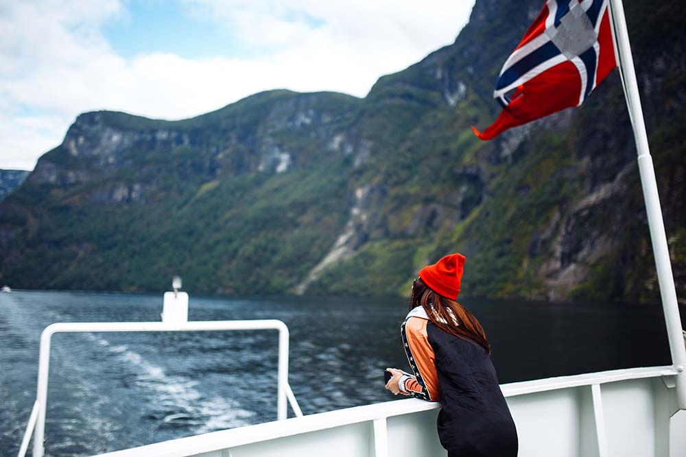 How to get to Lofoten Islands in summer: by ferry, plane, car, or bus