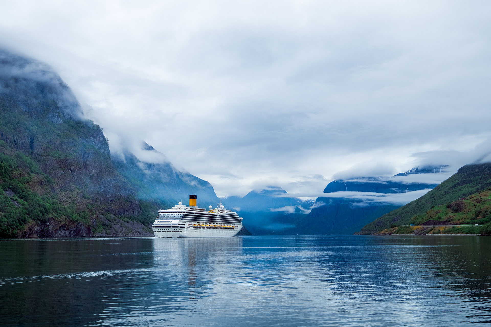 Hardangerfjord tour package