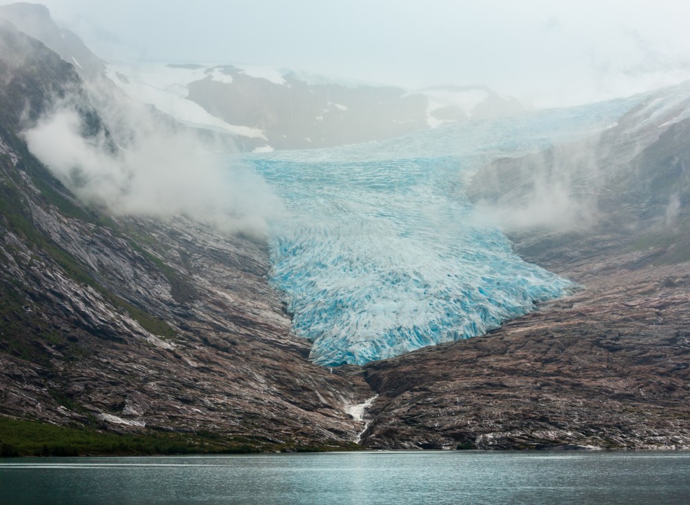 accessible glaciers in norway: Svartisen