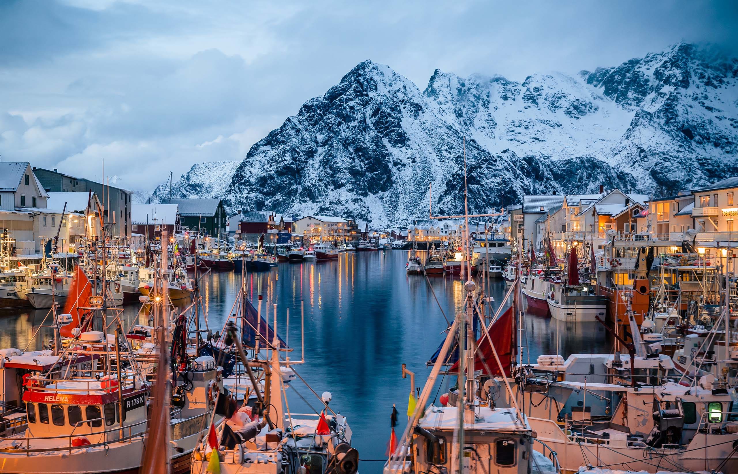 Fjords & Northern Lights: Norway's Winter Majesty Tour