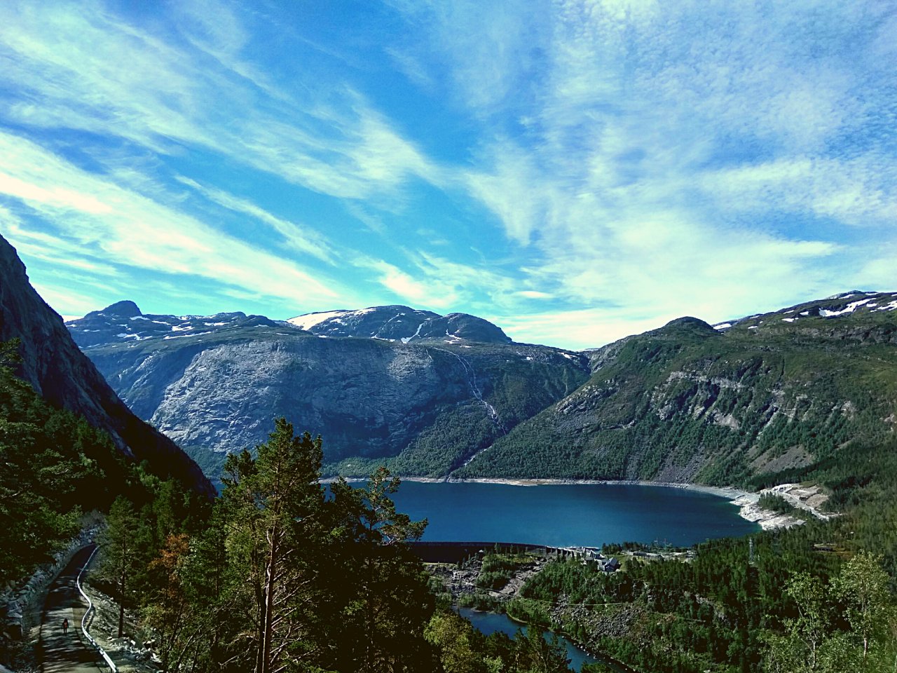 Trekking to Trolltunga