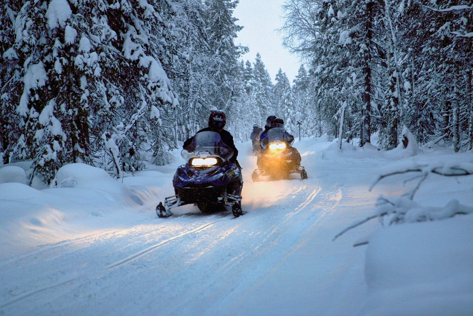 things to do in lapland finland: snowmobiling