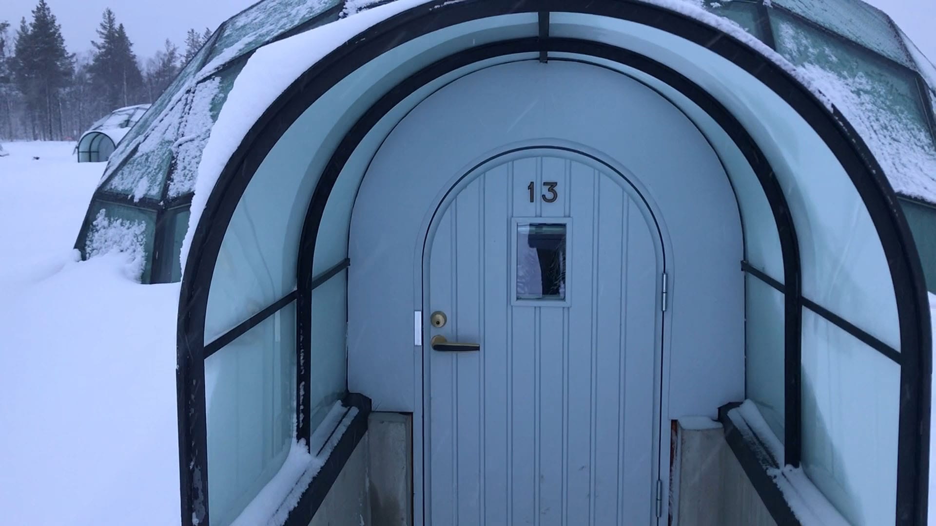 what to do in lapland finland: staying in a glass igloo