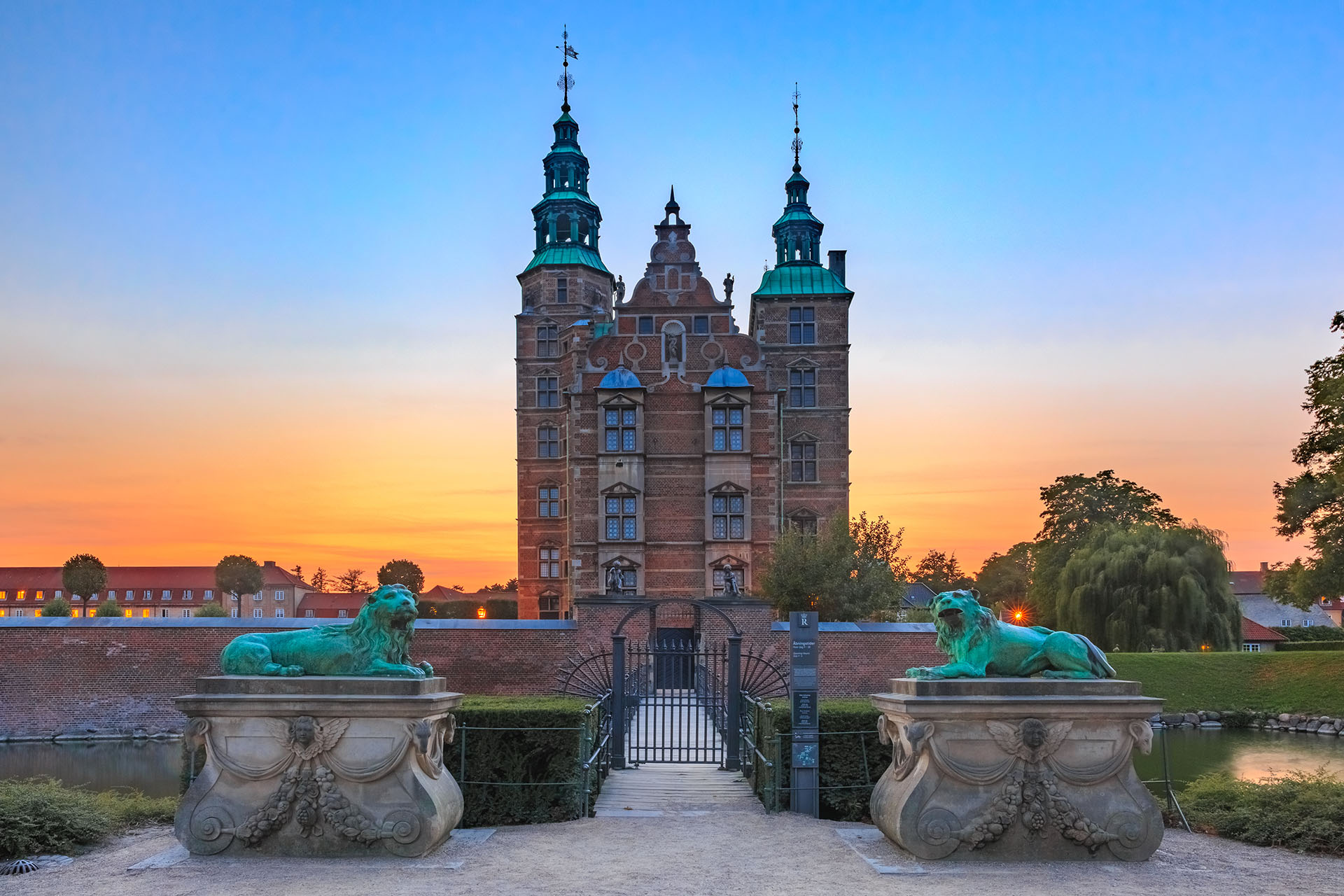 what to see in denmark: castles and palaces