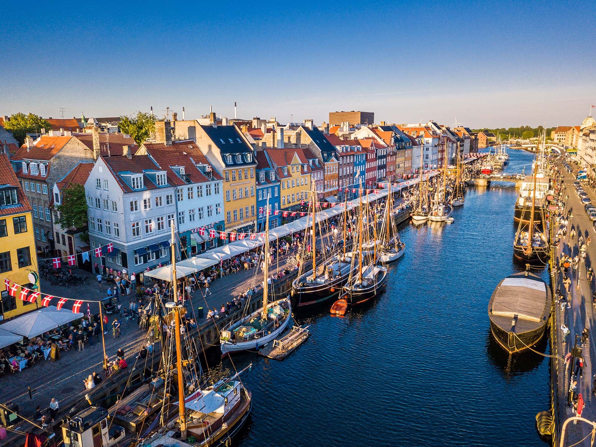 things to do in copenhagen: visit Nyhavn