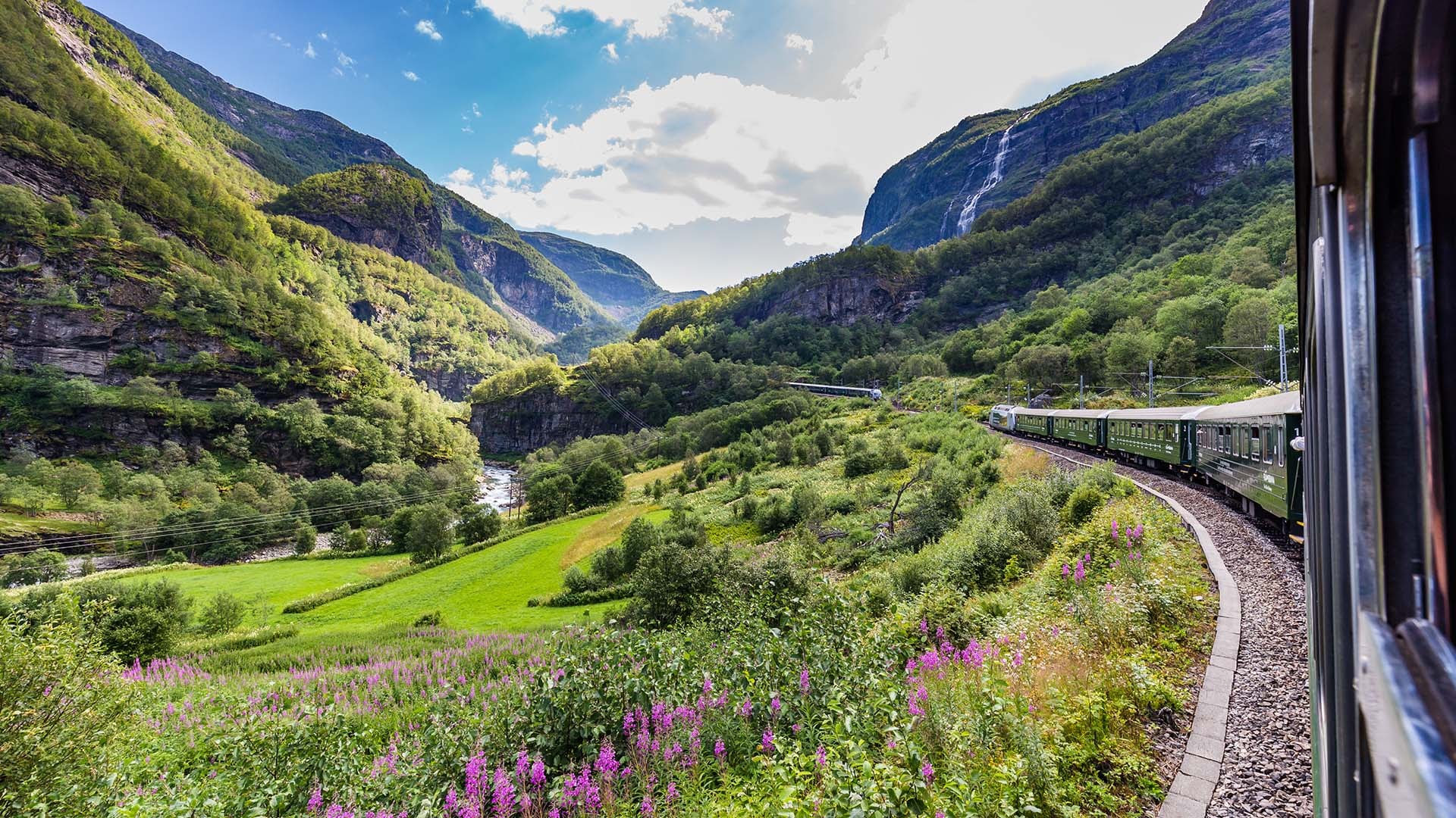 A multi-day Norway fjords tour