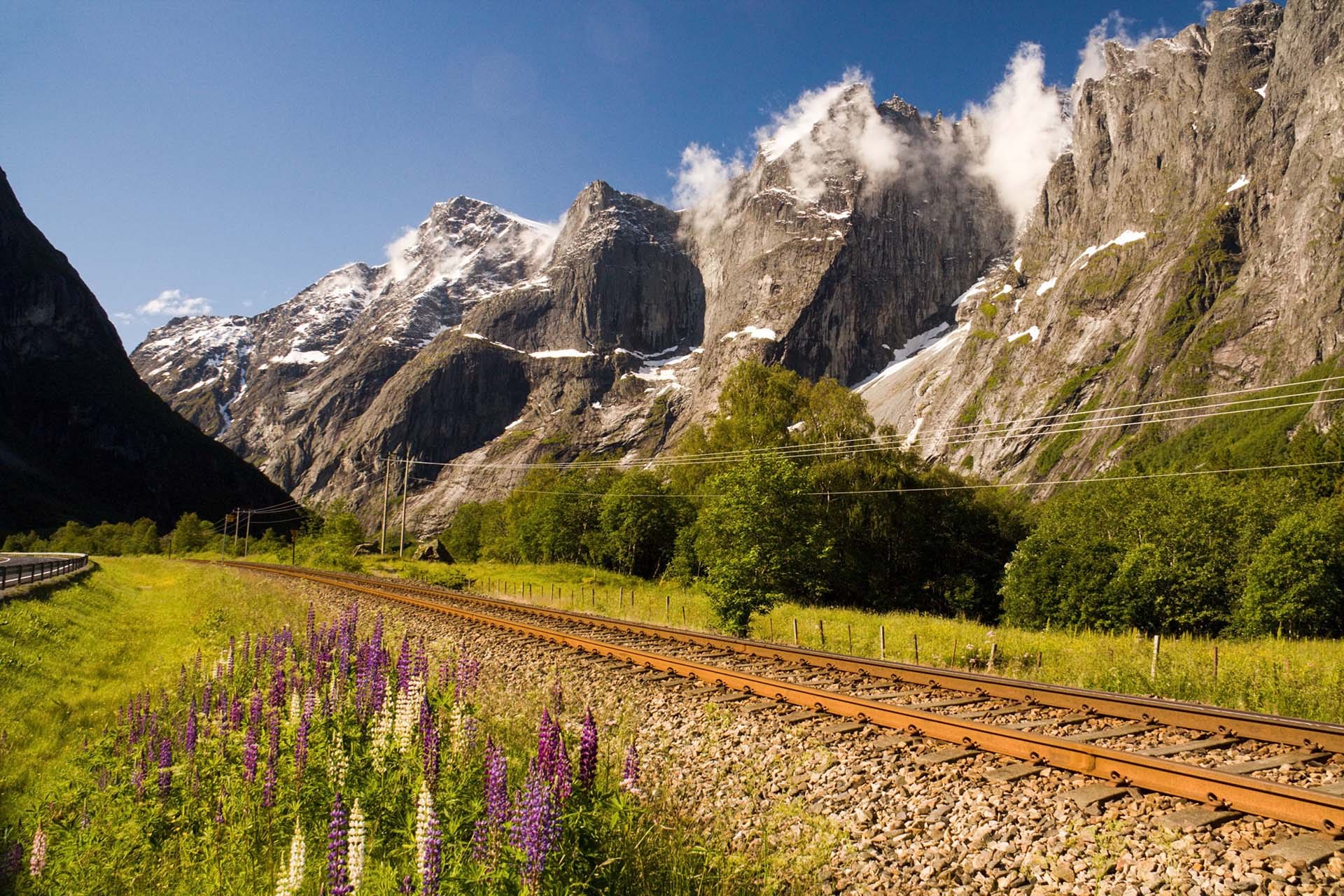 Bespoke Western Norway summits tour