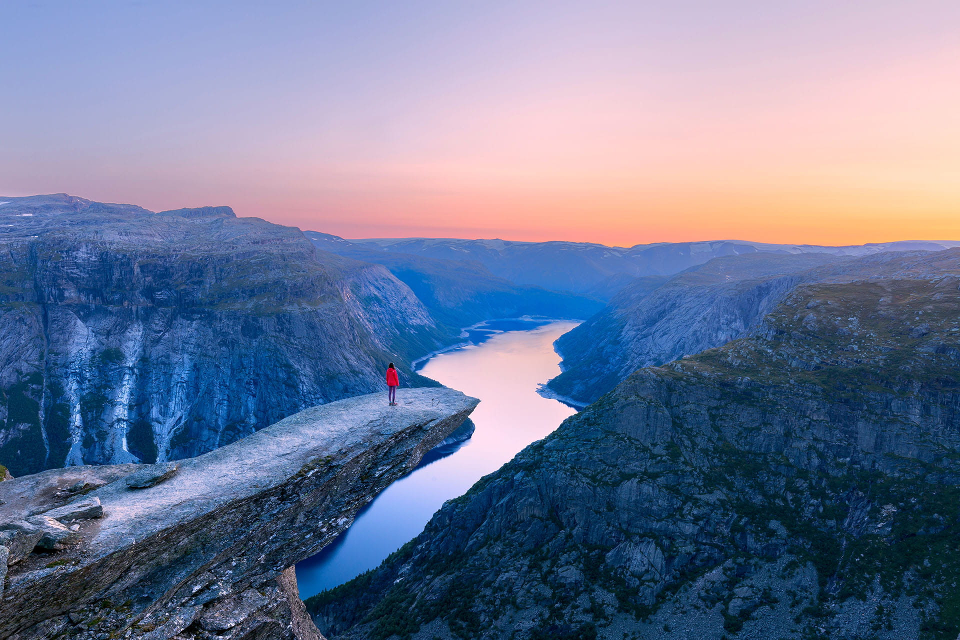 Private guided Trolltunga hike