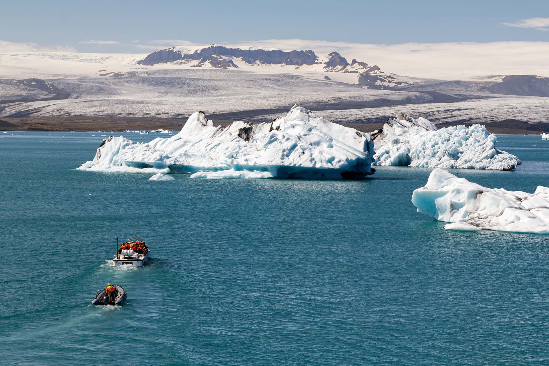 South Iceland travel guide - see the Jokulsalron Glacier Lagoon